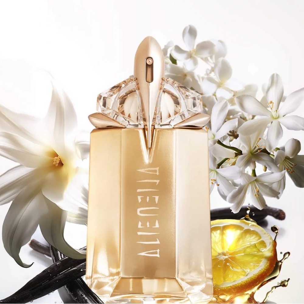 Mugler 
Alien Goddess Eau de Parfum with Bourbon Vanilla & Jasmine
